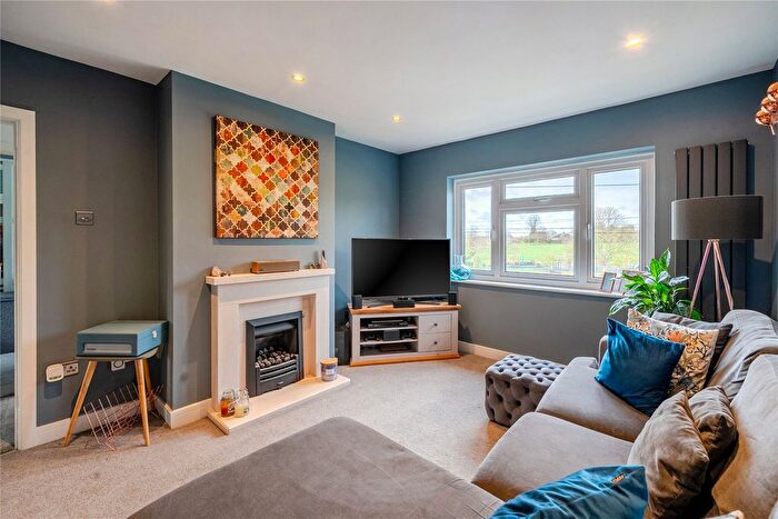 2 Bedroom Maisonette For Sale In Queenscroft Road, London, SE9