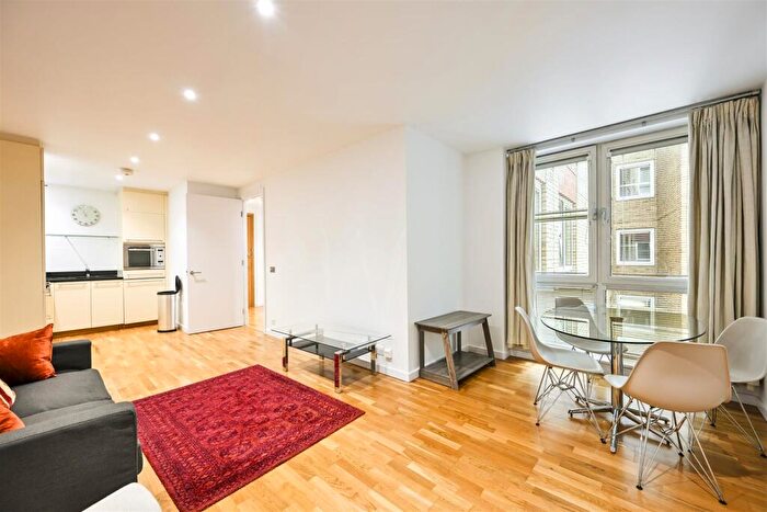 1 Bedroom Flat For Sale In Hosier Lane, West Smithfield, London, EC1A