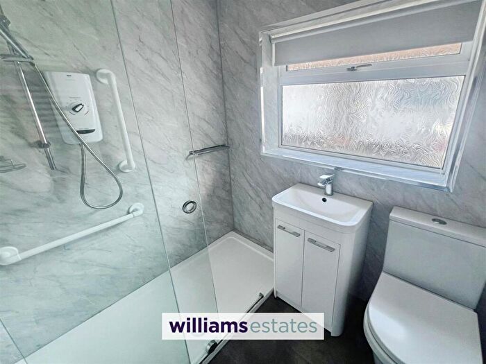 2 Bedroom Detached Bungalow For Sale In The Links, Gwernaffield, CH7