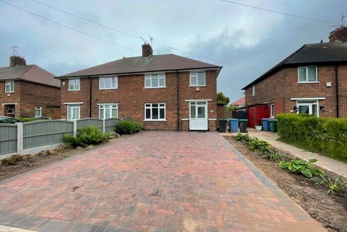 3 Bedroom Semi-Detached House To Rent In Harrop White Road, Mansfield, NG19