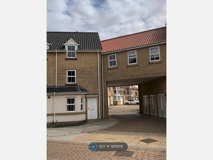 1 Bedroom Property To Rent In Kenneth Mckee Plain, Norwich, NR2