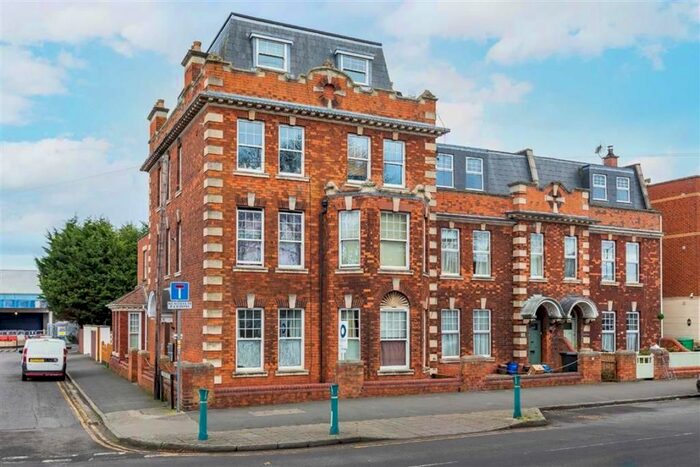 2 Bedroom Flat To Rent In St. Andrews Road, Avonmouth, Bristol, BS11