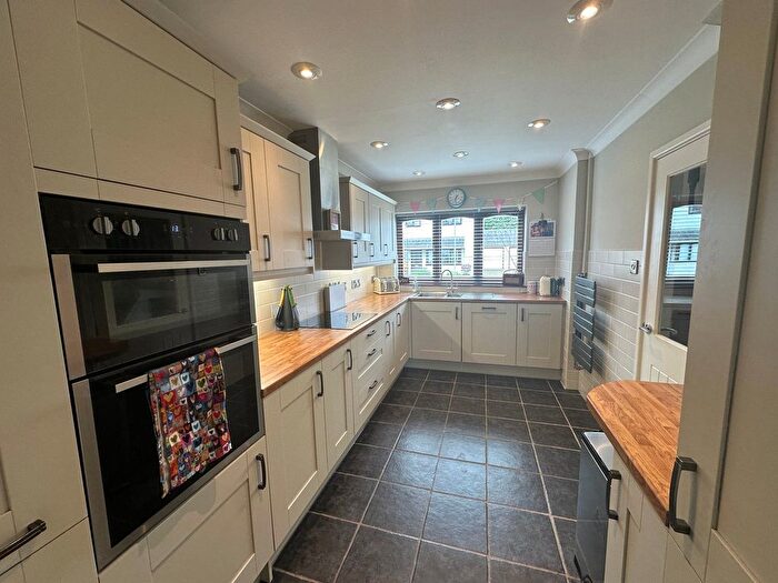 4 Bedroom Detached House For Sale In Maescelyn, Talley, Llandeilo, SA19
