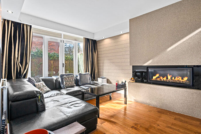 4 Bedroom Detached House For Sale In The Almonds, Liverpool, L26