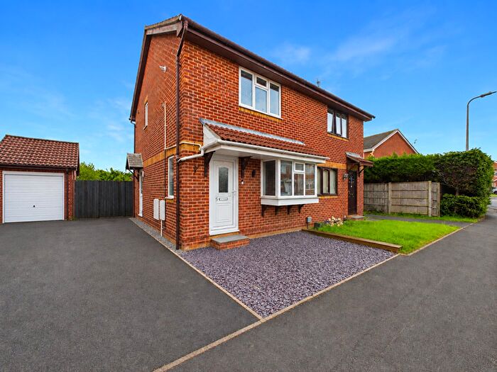2 Bedroom Semi-Detached House For Sale In Taunton Road, Worle Weston-Super-Mare, BS22