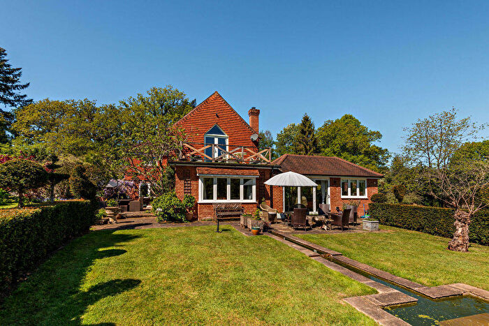 6 Bedroom Detached House For Sale In Birches Lane, Gomshall, GU5
