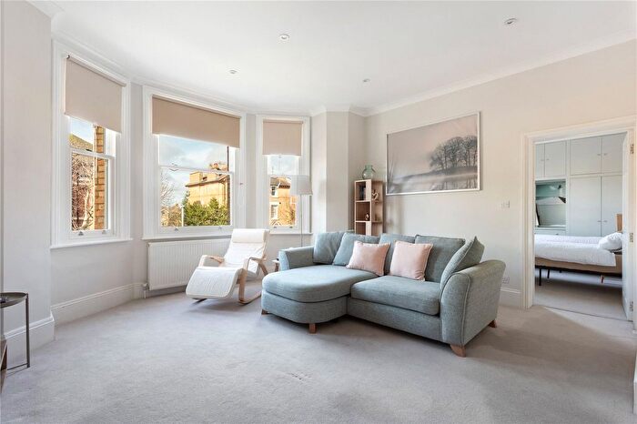2 Bedroom Flat To Rent In Colinette Road, London, SW15