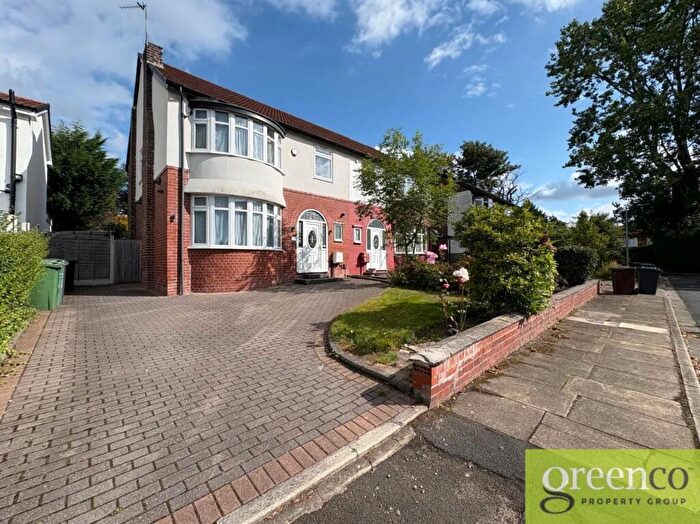 4 Bedroom Semi-Detached House To Rent In Carlton Avenue, Prestwich, Bury, M25
