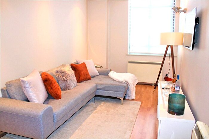 1 Bedroom Flat To Rent In City Road, Islington, London, EC1V