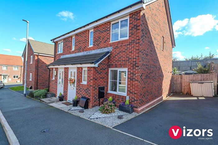 2 Bedroom Semi-Detached House For Sale In Midhope Street, Brockhill, Redditch, B97