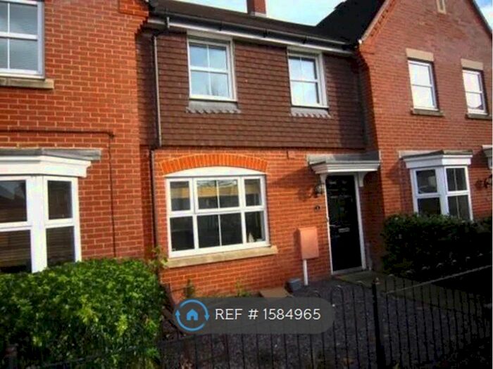 3 Bedroom Semi-Detached House To Rent In Dextor Close, Canterbury, CT2