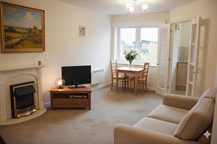 2 Bedroom Flat For Sale In Newbury, Berkshire, RG14
