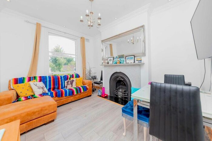 2 Bedroom Flat To Rent In Ashmore Road, London, W9