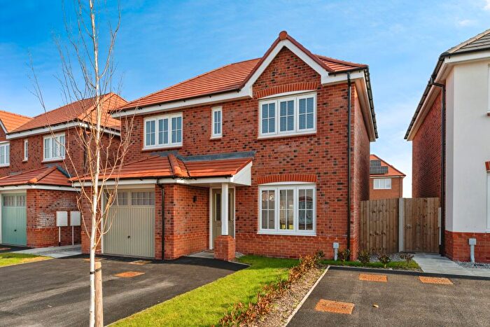 3 Bedroom Detached House For Sale In Dreif Tegeirian, Rhyl, Clwyd, LL18
