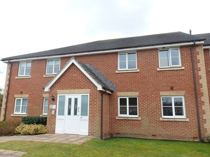 2 Bedroom Flat To Rent In St. Michaels Road, Newbury, Berkshire, RG14
