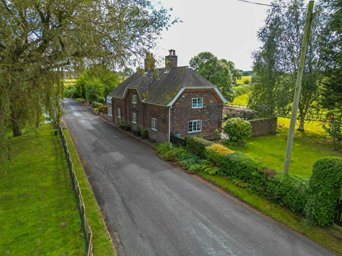 4 Bedroom Cottage For Sale In Cornmill Lane, Tutbury, DE13