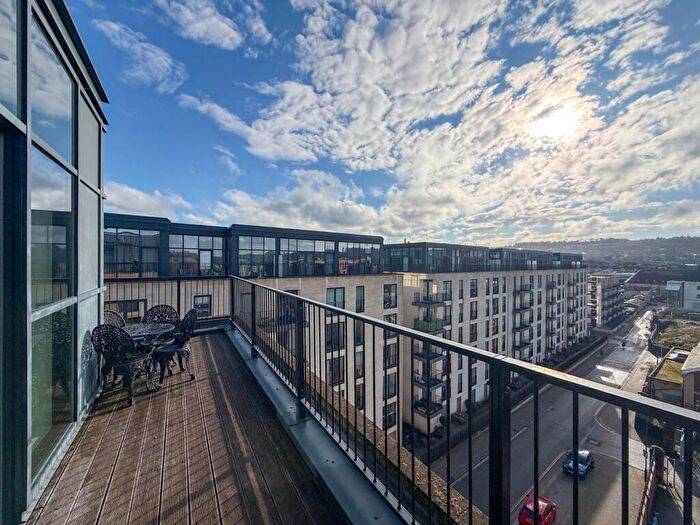 2 Bedroom Apartment For Sale In Corinthian, Riverside, BA2