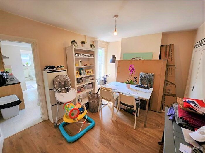 2 Bedroom End Of Terrace House For Sale In Leesland Road, Gosport, Hampshire, PO12