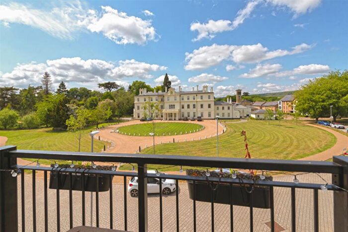 2 Bedroom Apartment For Sale In Wills Crescent, Leybourne, ME19