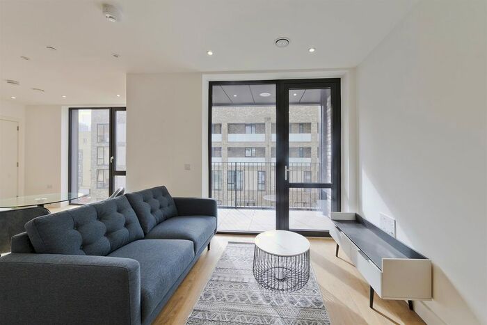 Studio To Rent In Peppercorn Court, Oxbow, E14