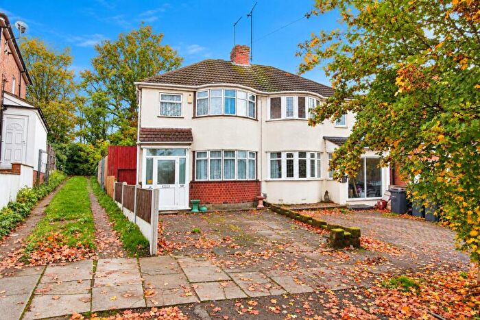 3 Bedroom Semi Detached House For Sale In Marsham Road, Kings Heath, Birmingham, B14