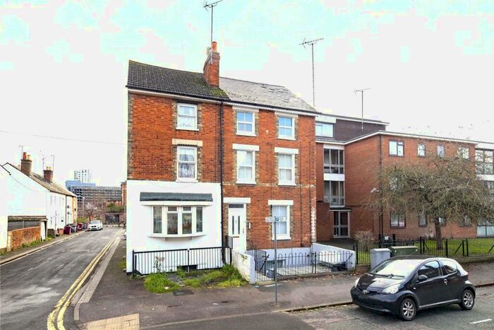 2 Bedroom Apartment To Rent In George Street, Reading, Berkshire, RG1