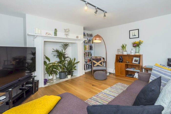 2 Bedroom Flat To Rent In Shooters Hill Road, SE3