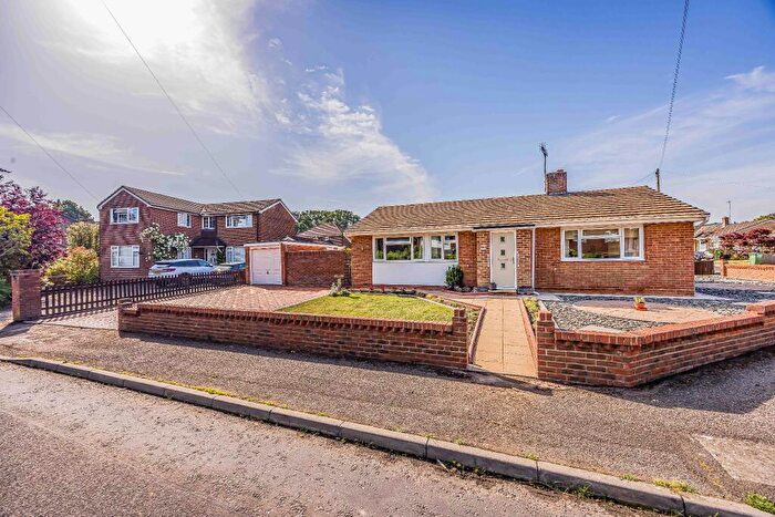 3 Bedroom Detached Bungalow For Sale In West End, Southampton, SO30