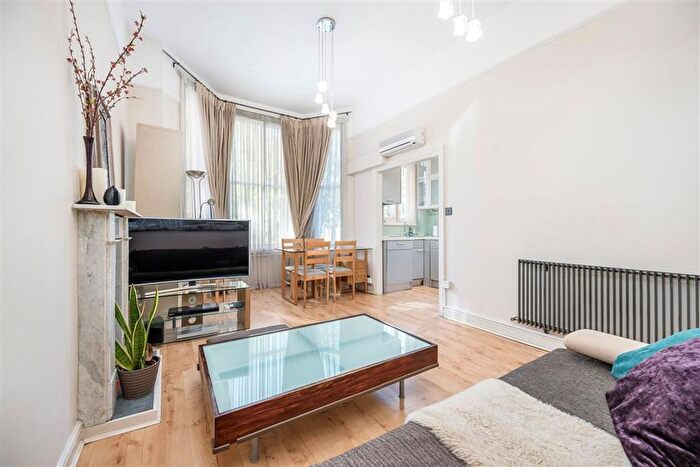 2 Bedroom Flat To Rent In Edith Grove, Chelsea, SW10