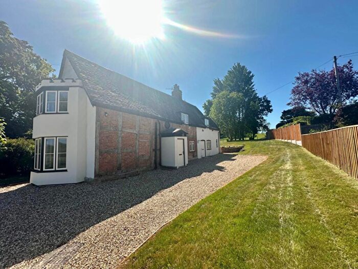4 Bedroom House To Rent In Hunt Cottage, Arrow, B49