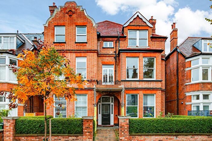 Flat To Rent In Fawley Road, West Hampstead, NW6