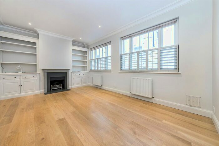 3 Bedroom Mews To Rent In St. George's Square Mews, London, SW1V