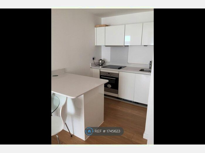 1 Bedroom Flat To Rent In Kara Court, London, E3