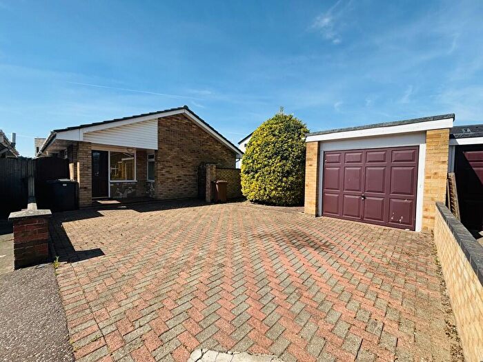 2 Bedroom Detached Bungalow For Sale In Yare Close, Great Yarmouth, NR30