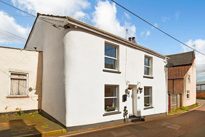 2 Bedroom Cottage For Sale In Crow Green, Cullompton, EX15