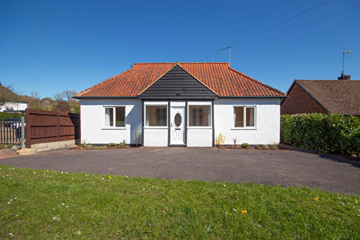 3 Bedroom Detached Bungalow For Sale In Codicote Road, Codicote, AL6