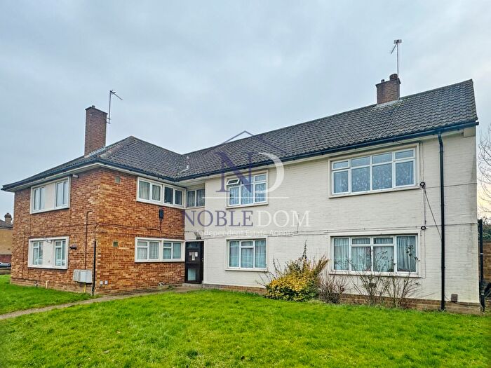 2 Bedroom Flat For Sale In South Ruislip, HA4
