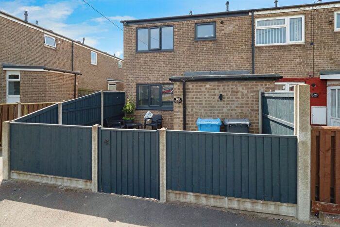 3 Bedroom Semi-Detached House For Sale In Thurlstone Close, Bransholme, Hull, HU7