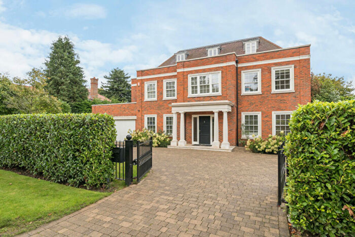 6 Bedroom Detached House To Rent In Onslow Road, Hersham, Walton-on-Thames, KT12