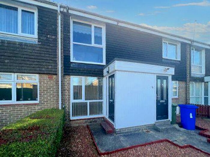 2 Bedroom Flat To Rent In Wreay Walk, Cramlington, Northumberland, NE23