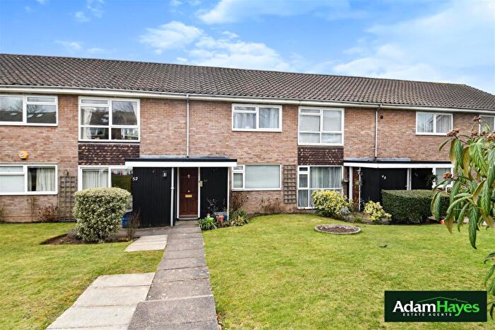 2 Bedroom Maisonette For Sale In Heath View, East Finchley, N2