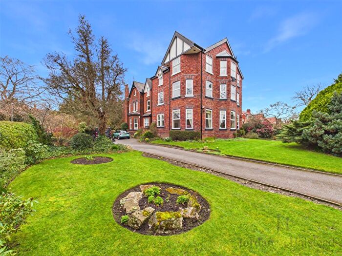 2 Bedroom Apartment For Sale In Kennerleys Lane, Wilmslow, Cheshire, SK9