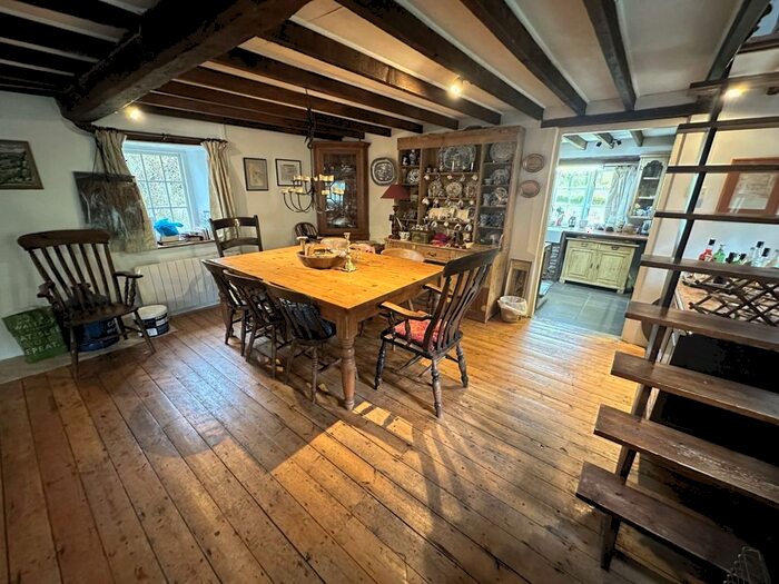 4 Bedroom Detached House For Sale In Llandeilo'r Fan, Brecon, LD3