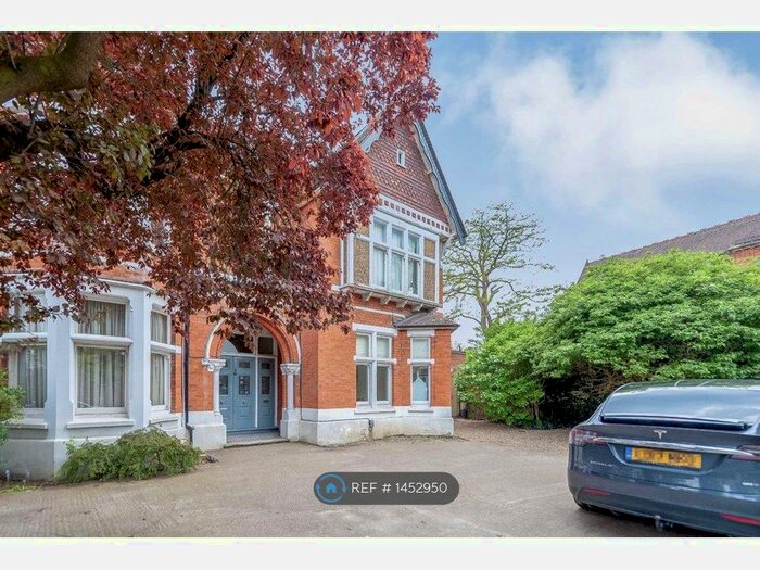 4 Bedroom Flat To Rent In Ealing, London, W5