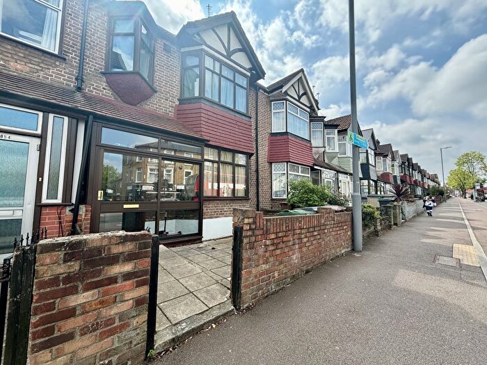 5 Bedroom Detached House To Rent In Lea Bridge Road, London, E17