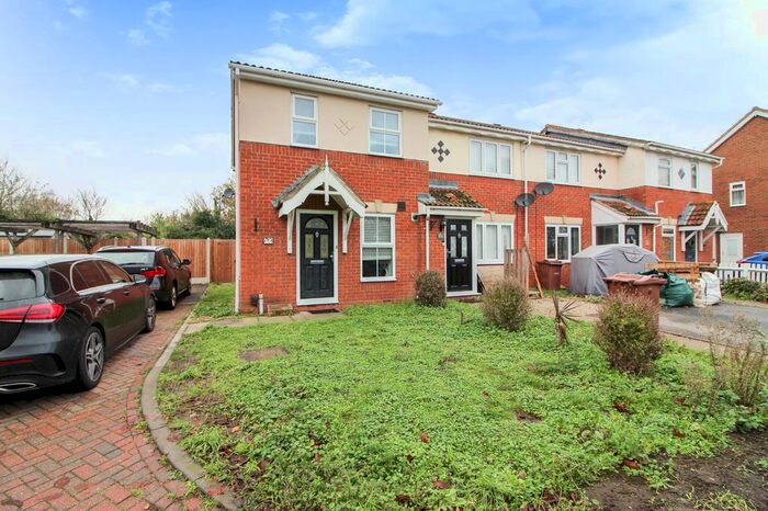 2 Bedroom End Of Terrace House To Rent In Cole Avenue, Chadwell St. Mary, Grays, RM16
