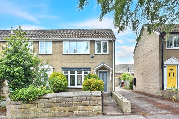 3 Bedroom End Of Terrace House For Sale In Clarke Street, Calverley, Pudsey, West Yorkshire, LS28