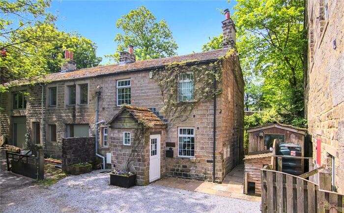 2 Bedroom Semi-Detached House For Sale In Ickornshaw, Cowling, BD22