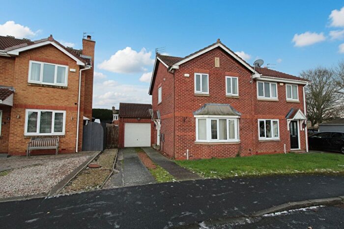 3 Bedroom Property To Rent In Dunstanburgh Close, Bedlington, NE22