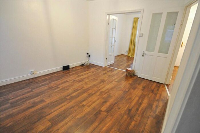 2 Bedroom End Of Terrace House To Rent In Jennings Street, SN1